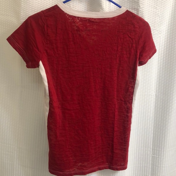 Arkansas Razorbacks T-shirt - Picture 2 of 2